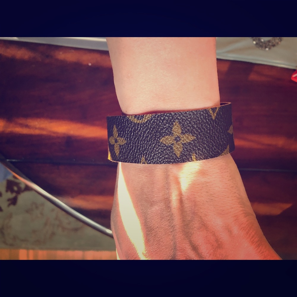 Louis Vuitton authentic material cuff bracelet ♥️